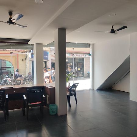 Nāhan Hotel Hv מראה חיצוני תמונה