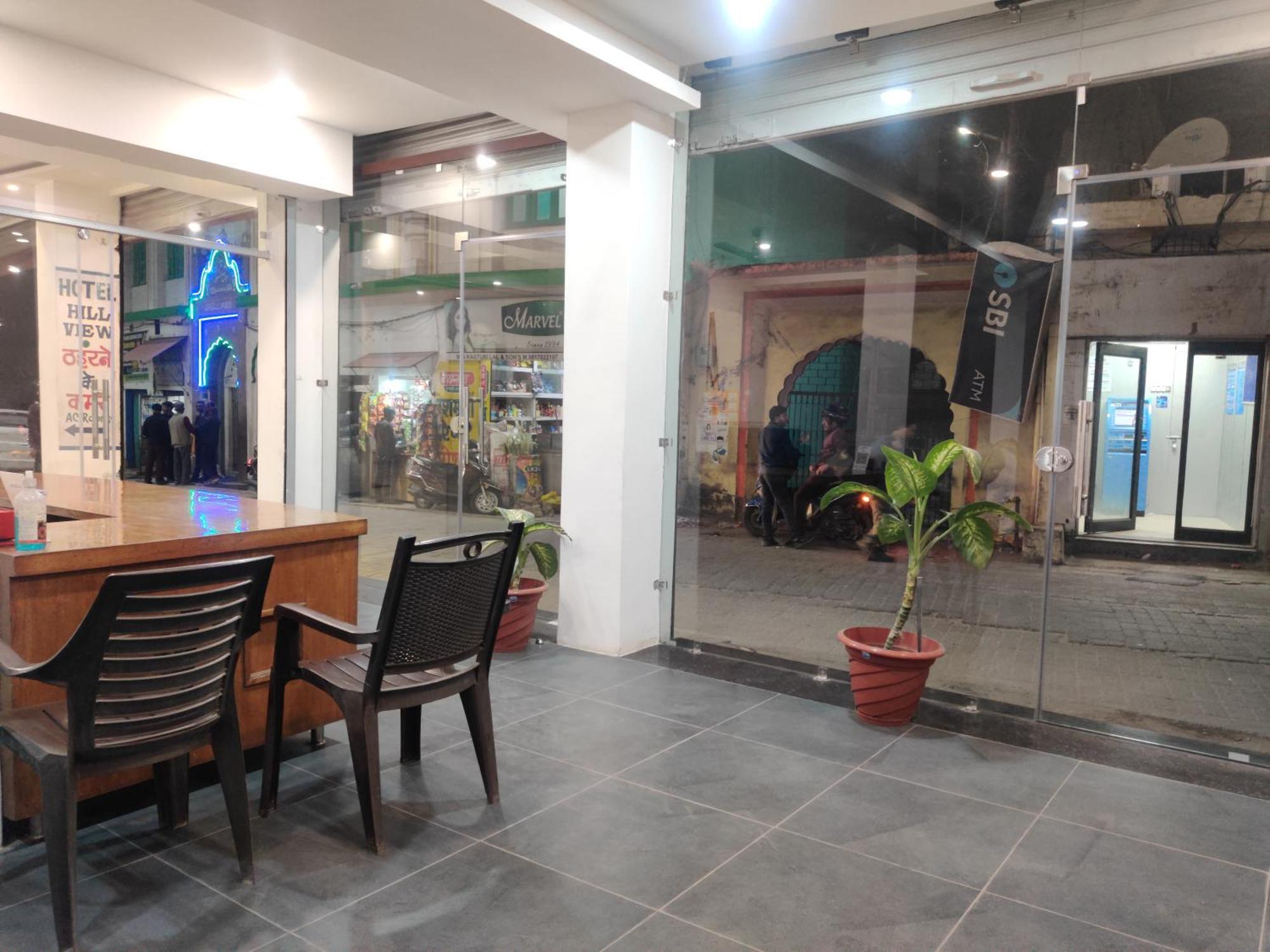Nāhan Hotel Hv מראה חיצוני תמונה