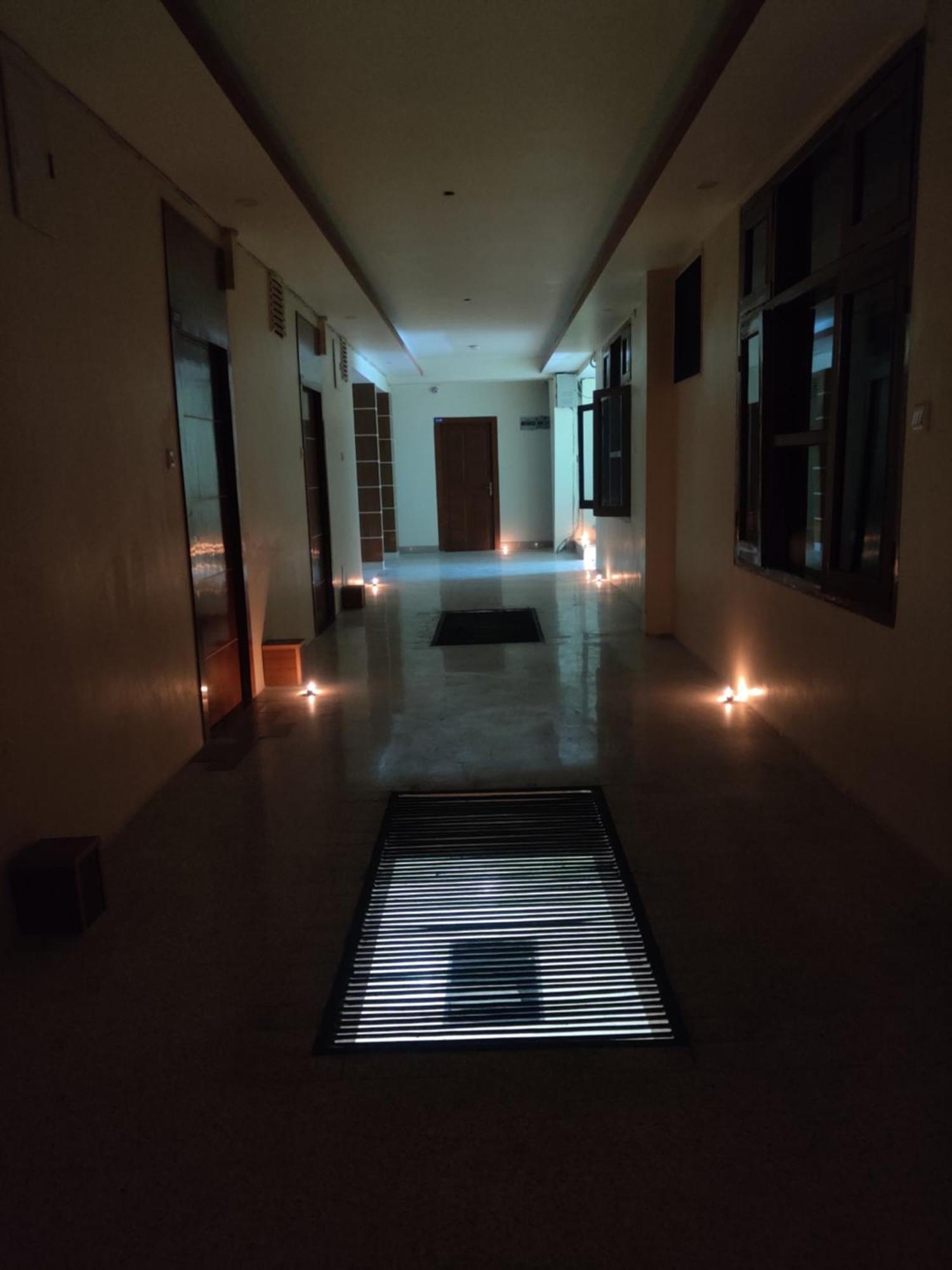 Nāhan Hotel Hv מראה חיצוני תמונה