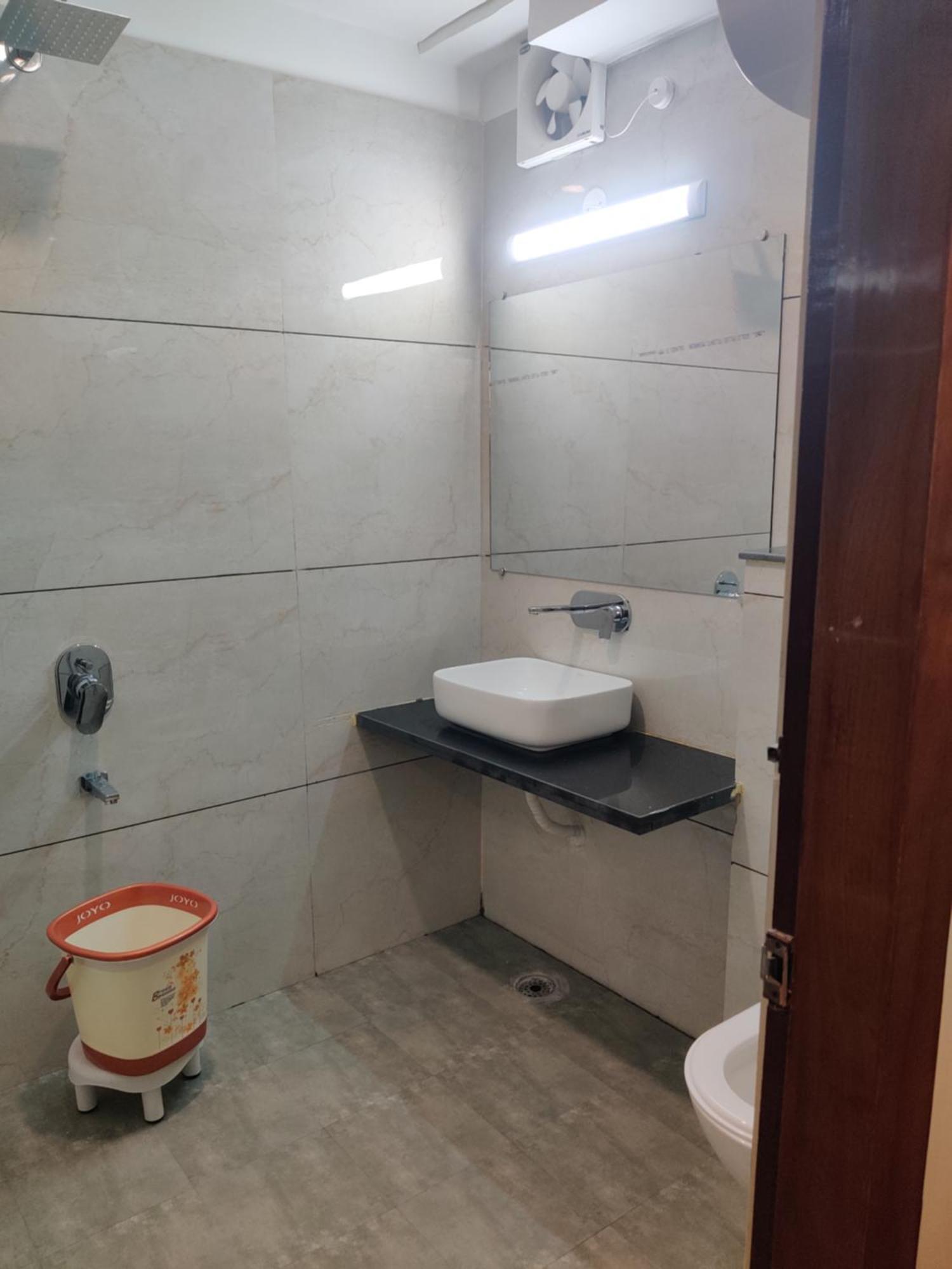 Nāhan Hotel Hv חדר תמונה